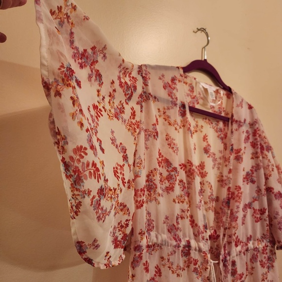 Lauren Conrad Flowy Coverup O/S - Picture 3 of 6